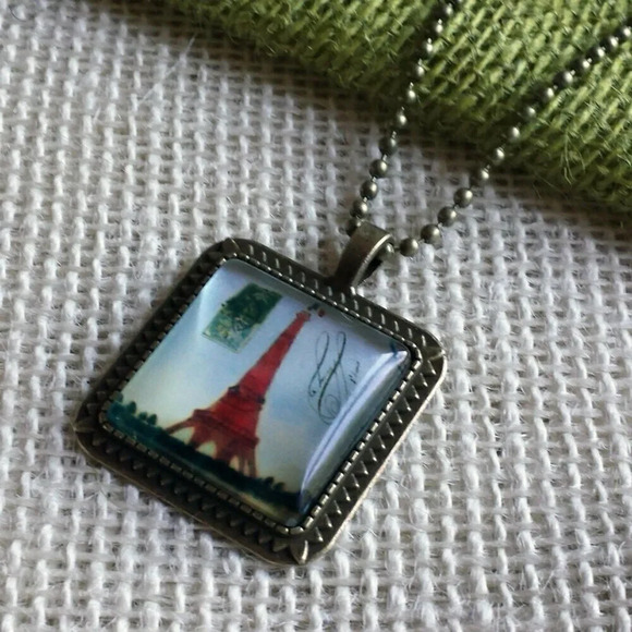 PinkDiva Jewelry - Paris France Eiffel Tower in Red Square Antiqued Brass Glass 27" Long Necklace